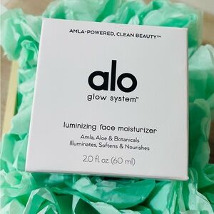 Alo Yoga Glow System Luminizing Face Moisturizer 2.0 fl oz / 60 ml NIB